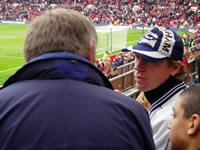 Your webmaster meets Steffen Freund at half time. Thanks to Gerry Taylor for this shot. 