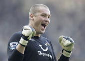 Paul Robinson celebrates a Spurs goal on his birthday!