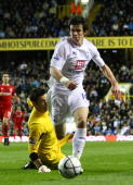 Gareth Bale rounds goalkeeper Jones and puts Spurs into the lead