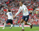 Dimitar Berbatov and Gareth Bale appeal unsuccessfully for a penalty following the Wes Brown handball incident