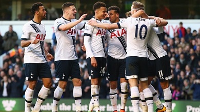 Spurs players celebrating again!