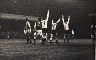 Spurs celebrate Gilly's goal!