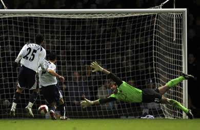 Paul Stalteri scores that magical last minute goal to seal last season's 4-3 win in March this year!