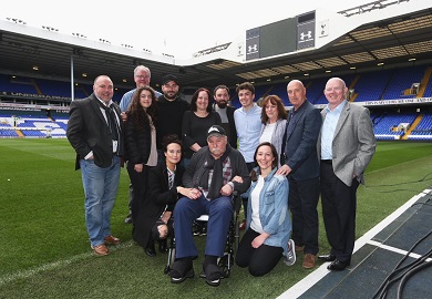 Jimmy Greaves and his family visit White Hart Lane