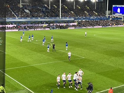 Spurs celebrate Harry Kane's successful penalty