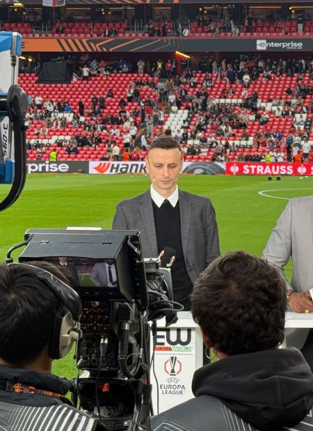 Dimitar Berbatov had a foot in both camps. He doesn't look too happy here after the game! Berbatov was one of our scorers in the 2008 League Cup final win.